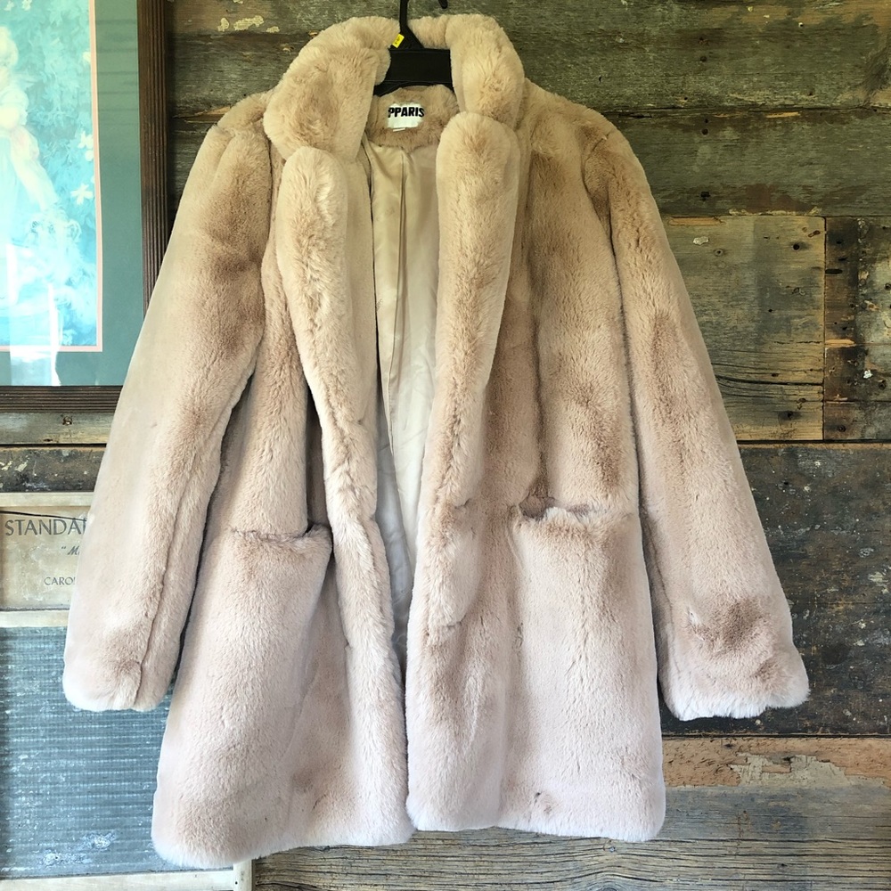 NWOT  Apparis Womens Stella Blush Pink Winter Faux Fur Coat M Mid-length